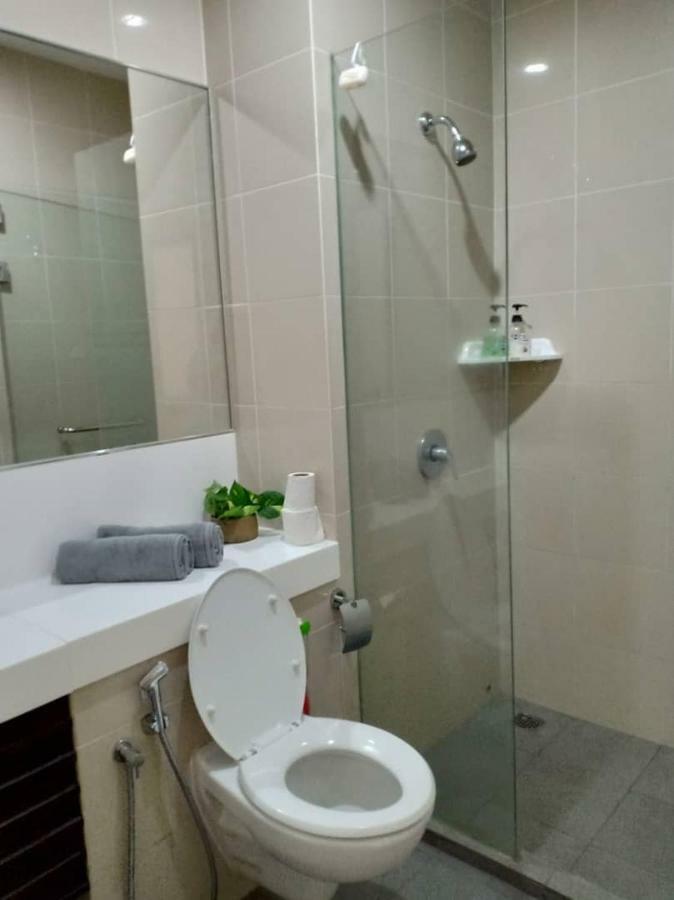 118 Island Plaza Suite City8 By Joal Tanjung Tokong Exterior foto